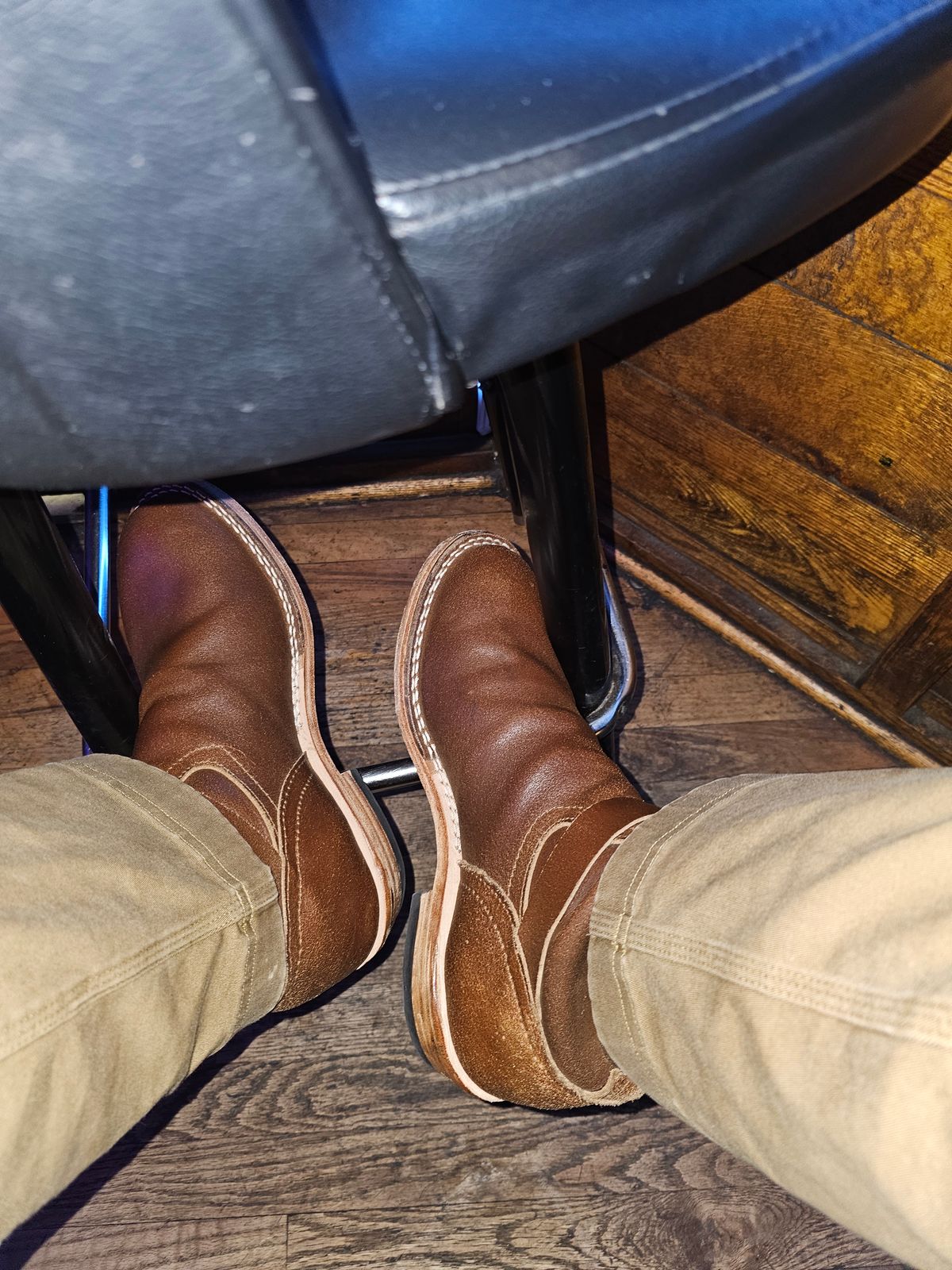 Photo by pbrDoug on November 5, 2025 of the Nicks StationMaster in Horween Ember Waxed Flesh.