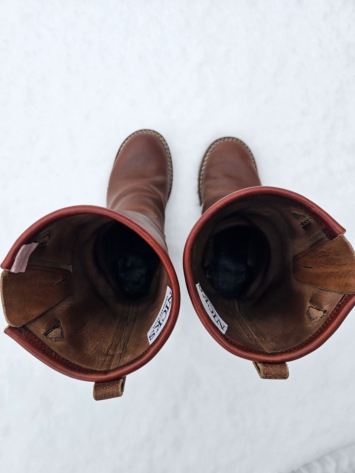 Photo by pbrDoug on December 2, 2025 of the Nicks StationMaster in Horween Ember Waxed Flesh.