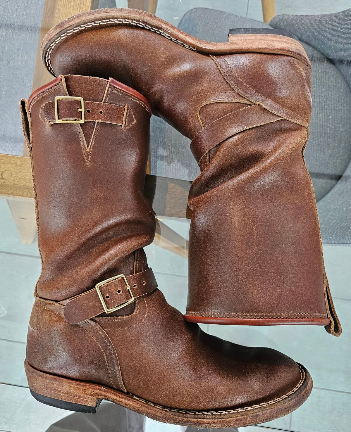 Photo by pbrDoug on January 4, 2026 of the Nicks StationMaster in Horween Ember Waxed Flesh.