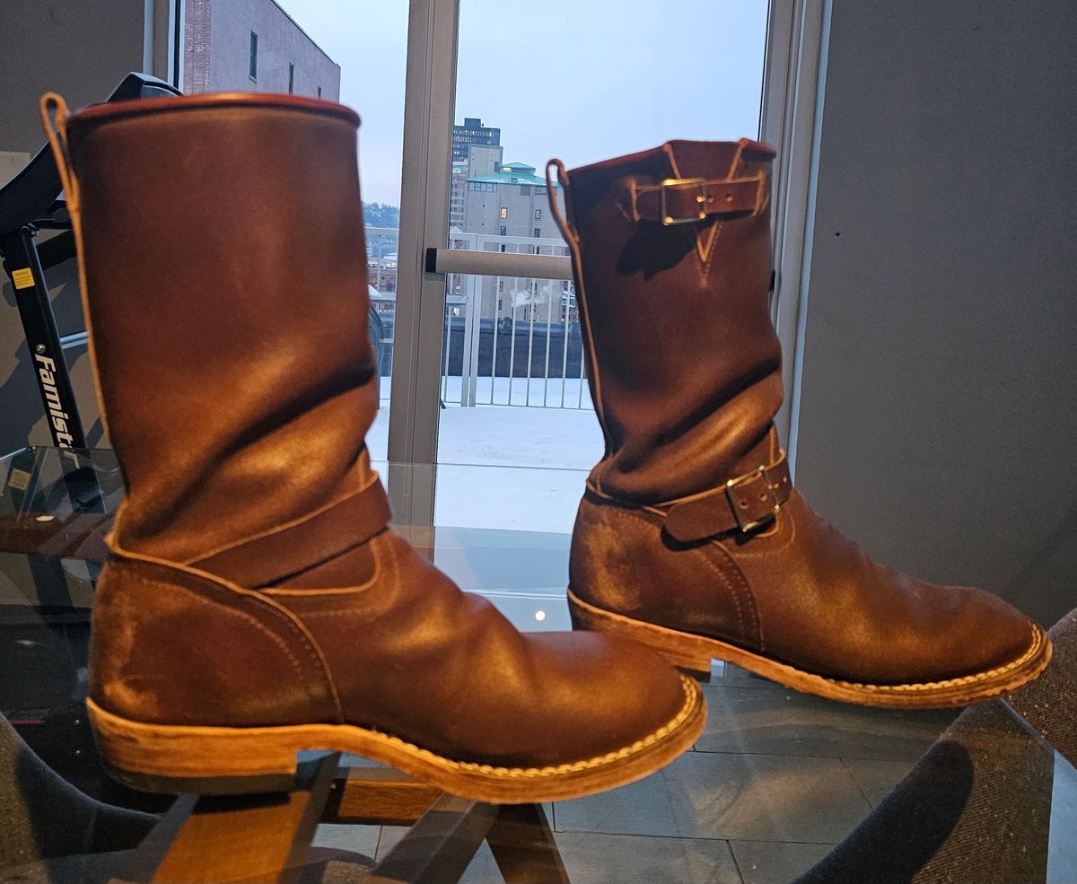 Photo by pbrDoug on February 5, 2026 of the Nicks StationMaster in Horween Ember Waxed Flesh.