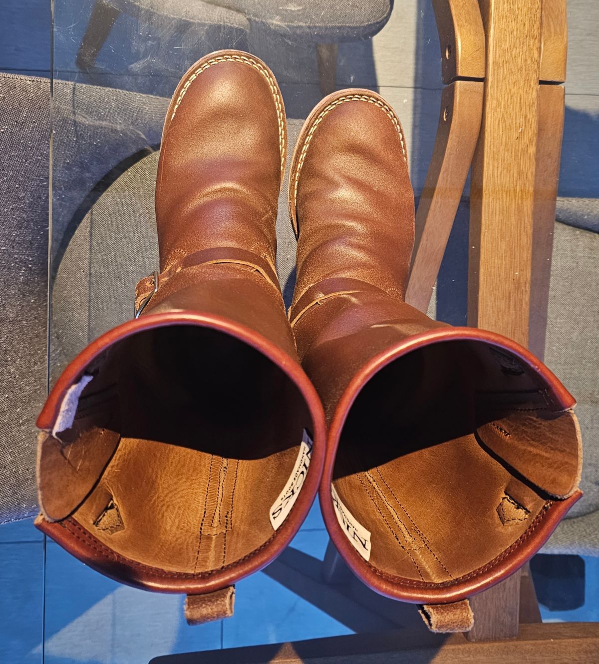 Photo by pbrDoug on February 5, 2026 of the Nicks StationMaster in Horween Ember Waxed Flesh.