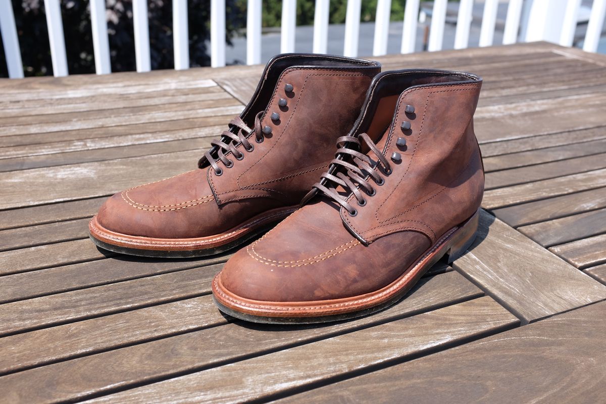Photo by shoe_enjoy_myself on July 28, 2025 of the Alden Indy Boot in Horween Tobacco Smooth Chamois.