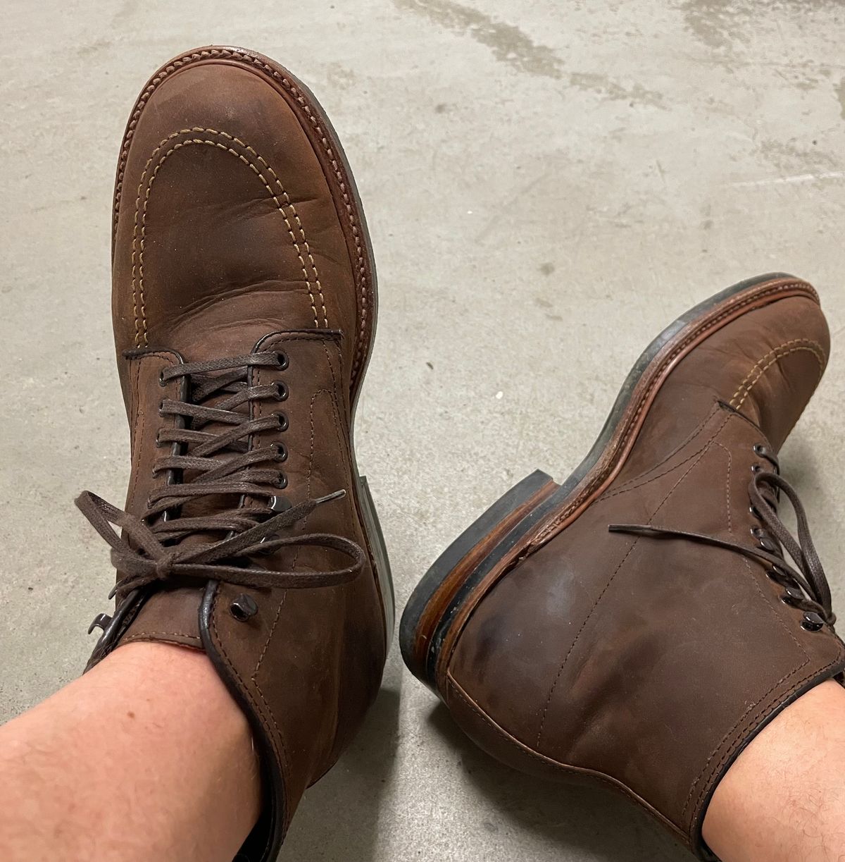 Photo by shoe_enjoy_myself on August 14, 2025 of the Alden Indy Boot in Horween Tobacco Smooth Chamois.