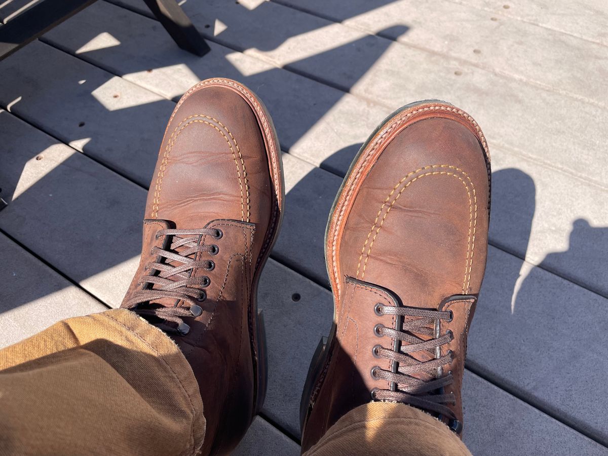 Photo by shoe_enjoy_myself on August 22, 2025 of the Alden Indy Boot in Horween Tobacco Smooth Chamois.