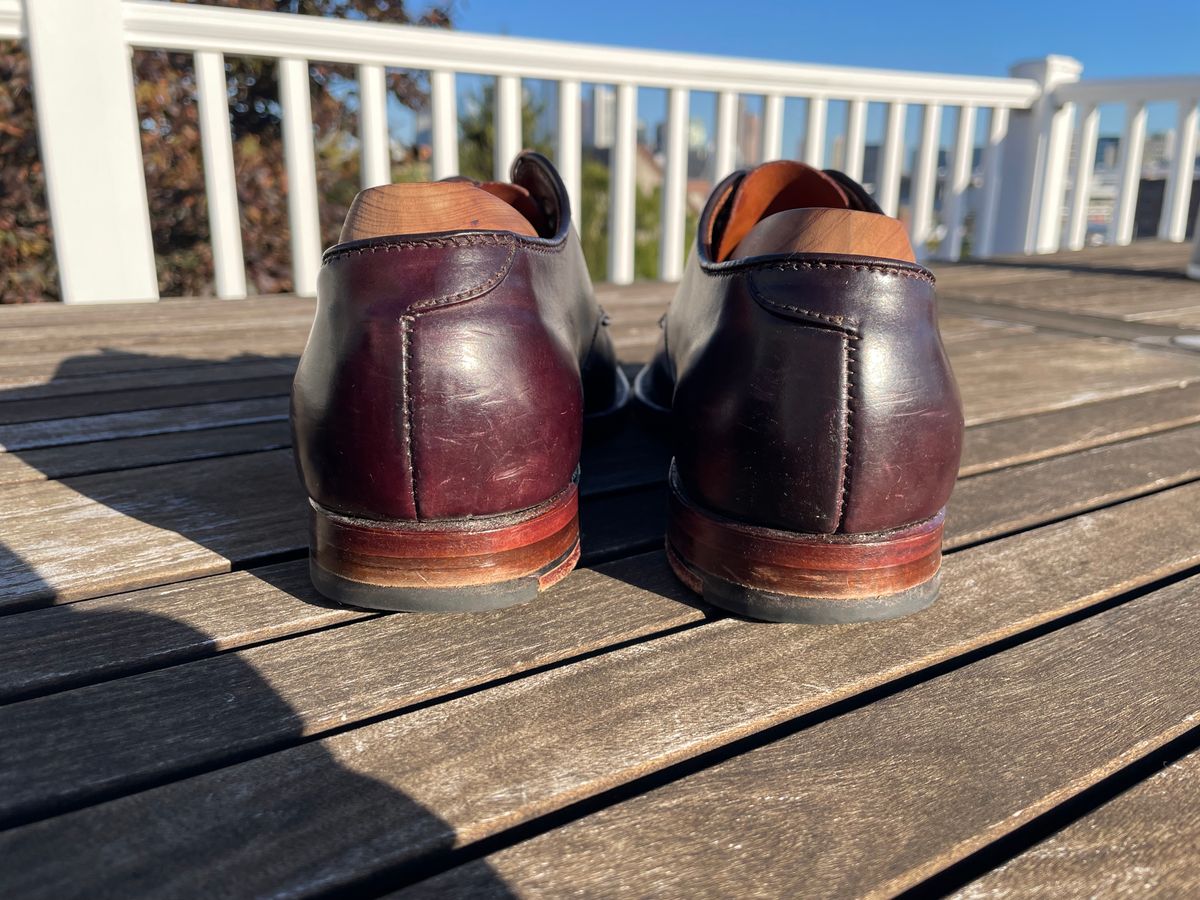 Photo by shoe_enjoy_myself on October 2, 2025 of the Alden Director Unlined Perforated Tip Derby in Horween Color 8 Shell Cordovan.