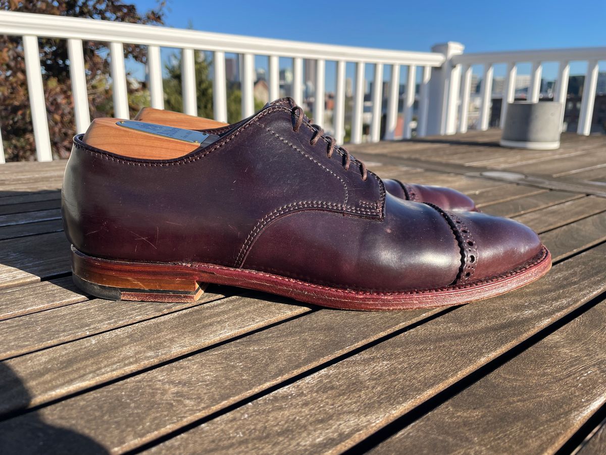 Photo by shoe_enjoy_myself on October 2, 2025 of the Alden Director Unlined Perforated Tip Derby in Horween Color 8 Shell Cordovan.