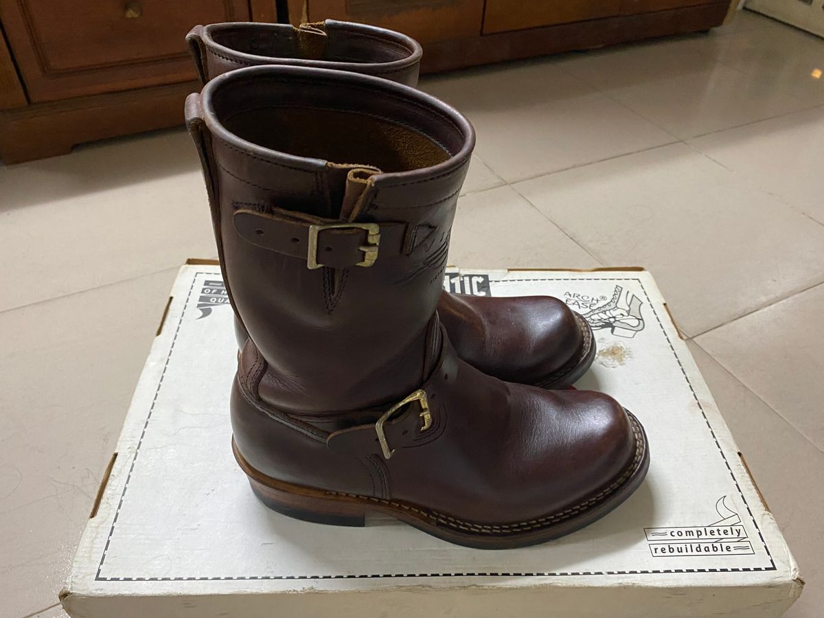 Photo by debusama on November 29, 2024 of the Viberg Engineer in Burgundy Merlot Chromexcel.