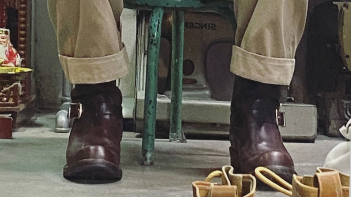 Photo by debusama on December 11, 2024 of the Viberg Engineer in Burgundy Merlot Chromexcel.