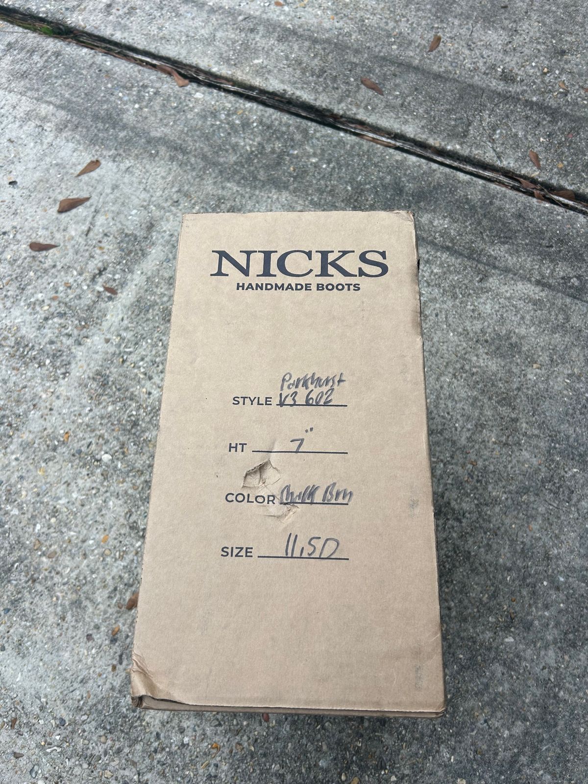 Photo by lost_doublestuffed on December 26, 2025 of the Nicks Parkhust V3 in Shackleton Brown.