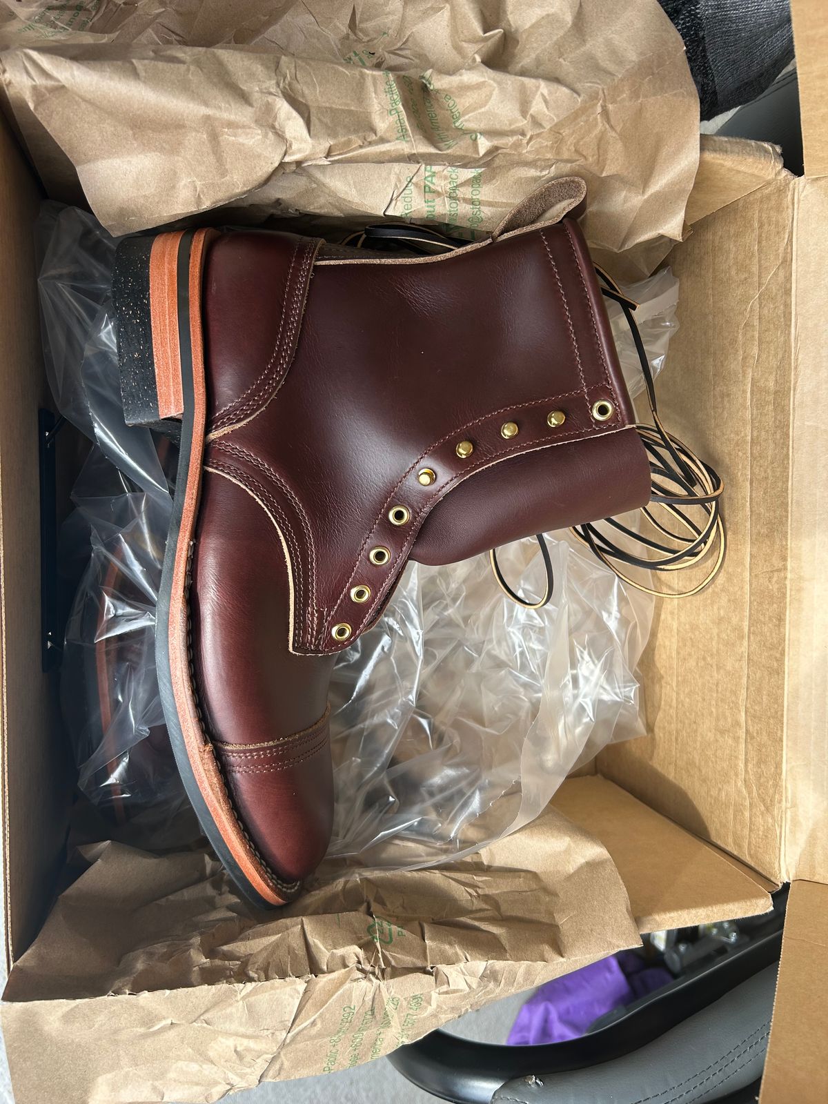 Photo by lost_doublestuffed on December 26, 2025 of the Nicks Parkhust V3 in Shackleton Brown.