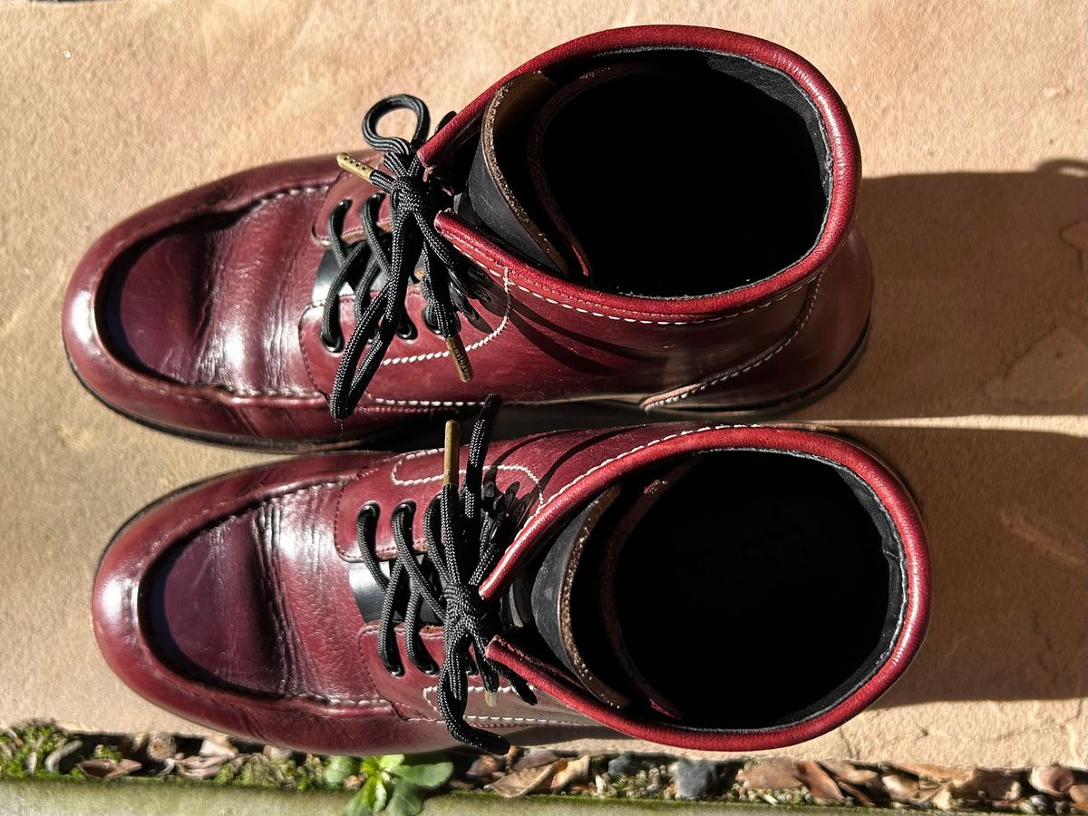 Photo by BB02 on December 29, 2025 of the Blkbrd Shoemaker Dallas in Horween Burgundy Chromexcel.