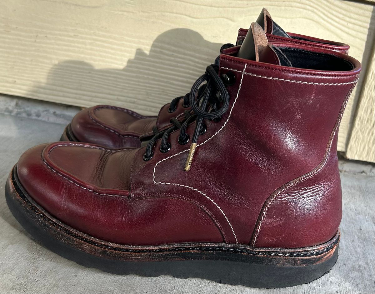 Photo by BB02 on February 2, 2026 of the Blkbrd Shoemaker Dallas in Horween Burgundy Chromexcel.