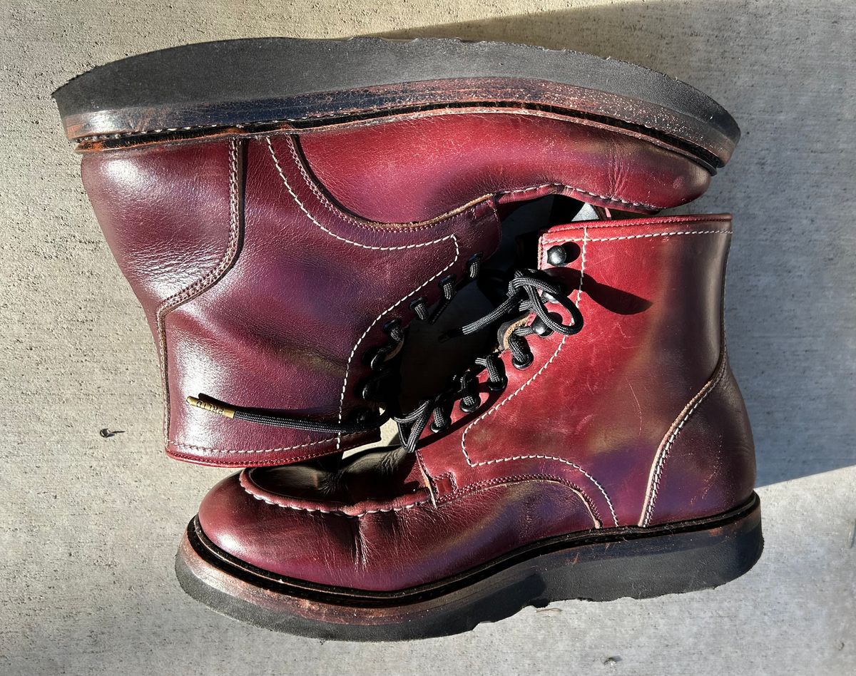 Photo by BB02 on April 3, 2026 of the Blkbrd Shoemaker Dallas in Horween Burgundy Chromexcel.