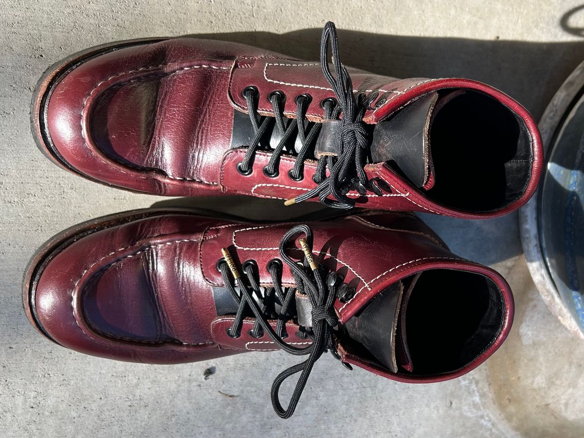 Photo by BB02 on April 3, 2026 of the Blkbrd Shoemaker Dallas in Horween Burgundy Chromexcel.
