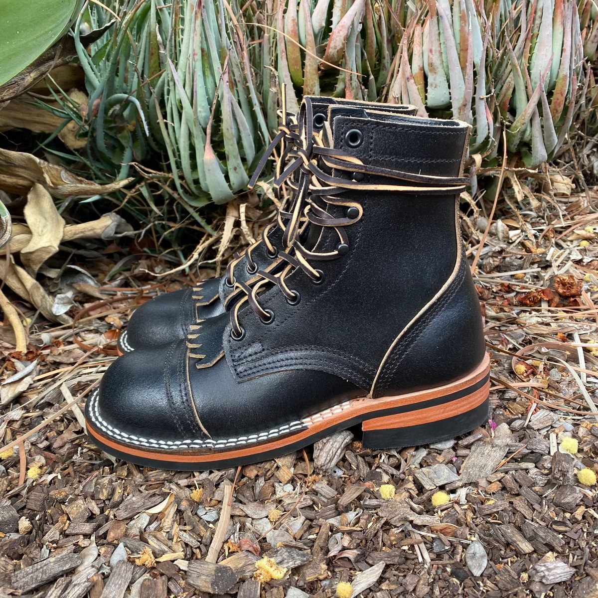 Photo by Maduro355 on November 2, 2024 of the Nicks MTO in Horween Black Waxed Flesh.