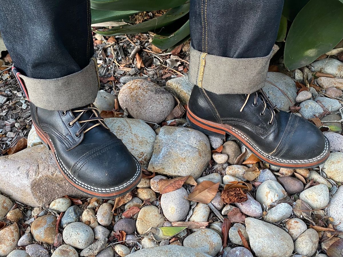 Photo by Maduro355 on December 3, 2024 of the Nicks MTO in Horween Black Waxed Flesh.