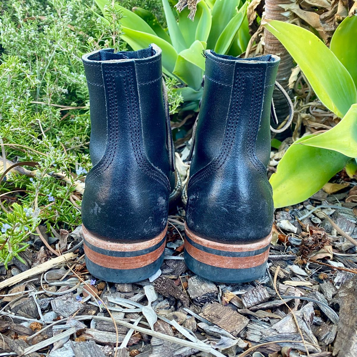 Photo by Maduro355 on February 2, 2025 of the Nicks MTO in Horween Black Waxed Flesh.