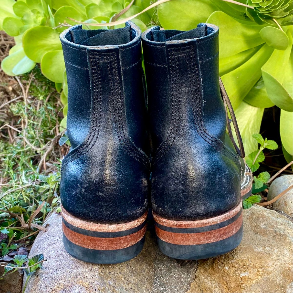Photo by Maduro355 on April 3, 2025 of the Nicks MTO in Horween Black Waxed Flesh.