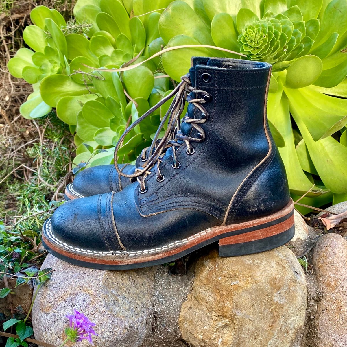 Photo by Maduro355 on April 3, 2025 of the Nicks MTO in Horween Black Waxed Flesh.