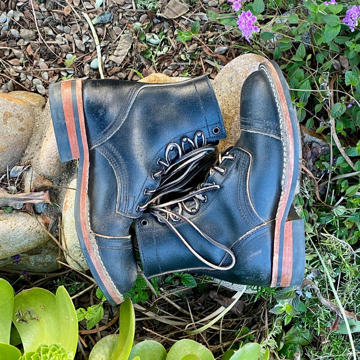 Photo by Maduro355 on April 3, 2025 of the Nicks MTO in Horween Black Waxed Flesh.