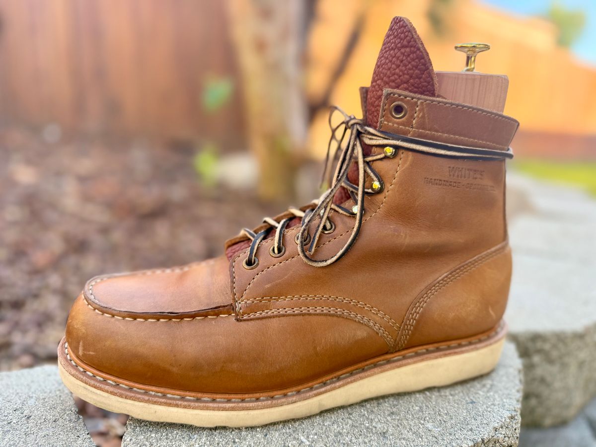 Photo by ER_Stitcher on October 18, 2025 of the White's Perry 6" Select in Seidel Natural Double Shot & Kilties: Tobacco Shrunken Bison - Rose Anvil.