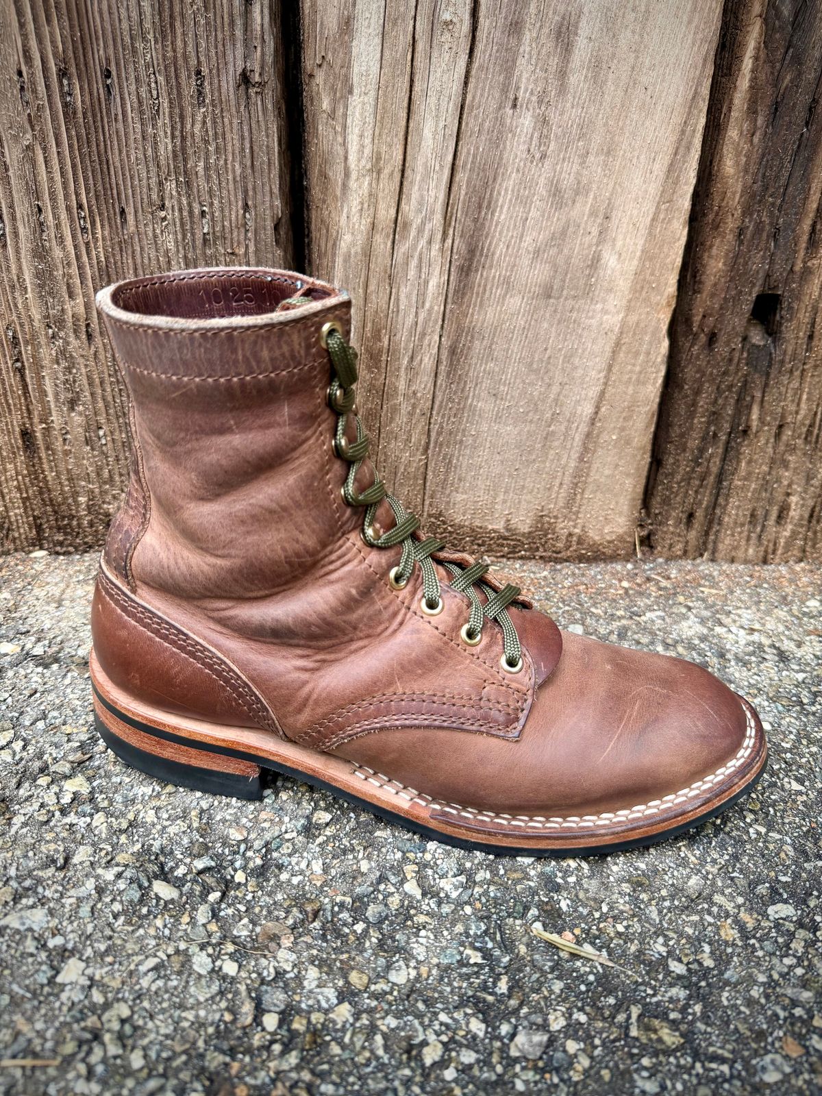 Photo by ER_Stitcher on January 3, 2026 of the Nicks MTO in Horween Natural Predator.