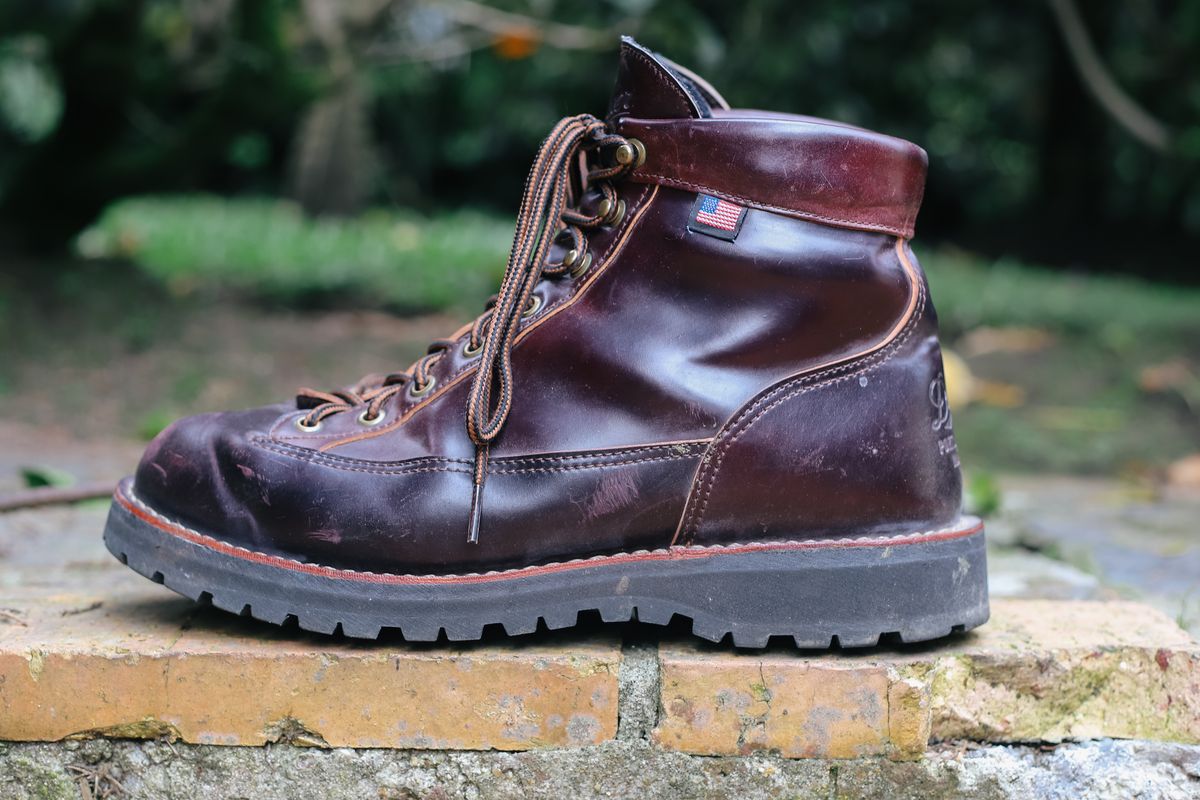 Photo by willygil on January 3, 2026 of the Danner Light in Horween Color 8 Shell Cordovan.
