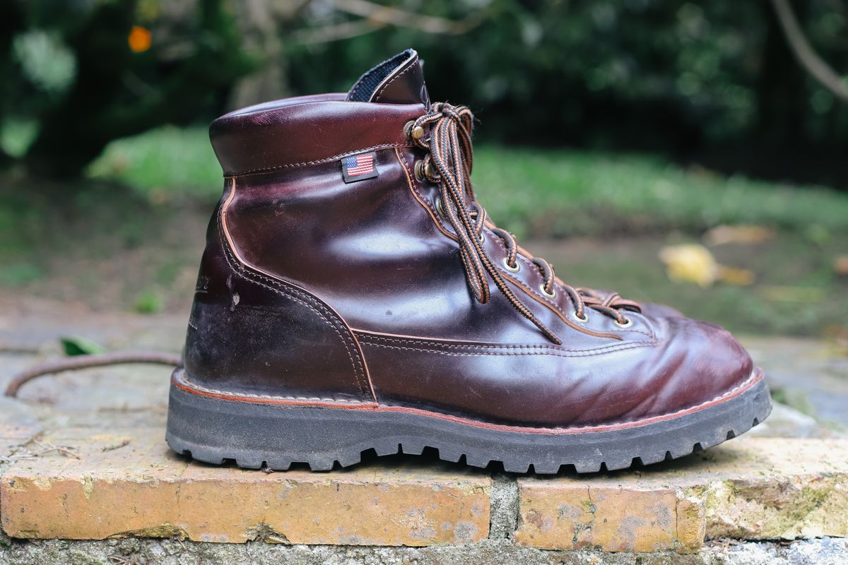 Photo by willygil on January 3, 2026 of the Danner Light in Horween Color 8 Shell Cordovan.