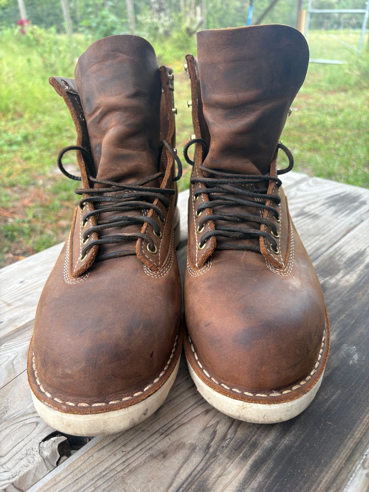 Photo by MuttBarker on October 5, 2025 of the White's Foreman Lace to Toe in Brown Distress.