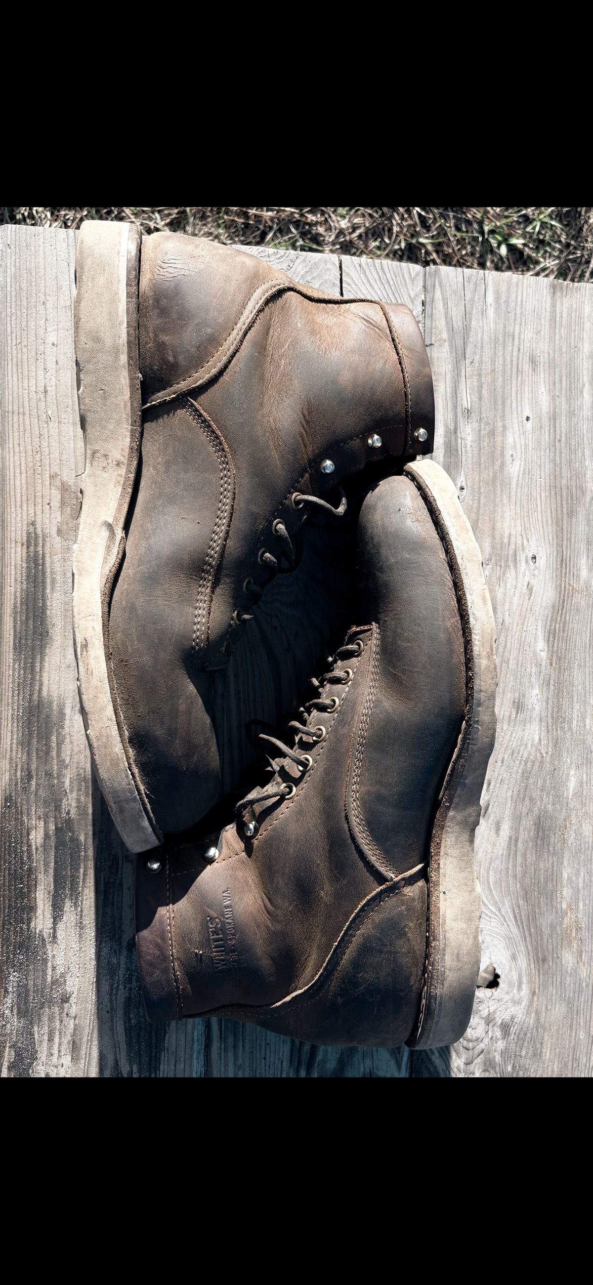 Photo by MuttBarker on March 4, 2026 of the White's Foreman Lace to Toe in Brown Distress.