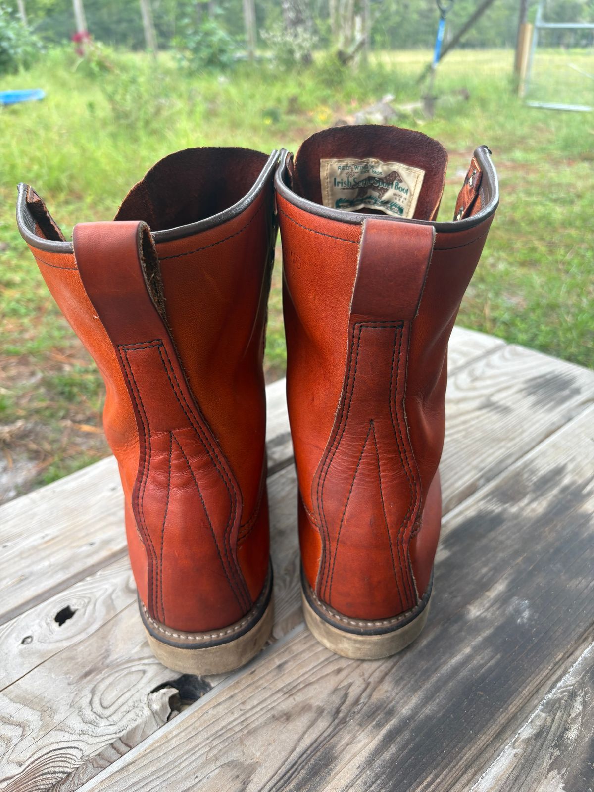 Photo by MuttBarker on October 5, 2025 of the Red Wing Irish Setter Sport Boot 877 in S.B. Foot Oro-Russet Abilene.