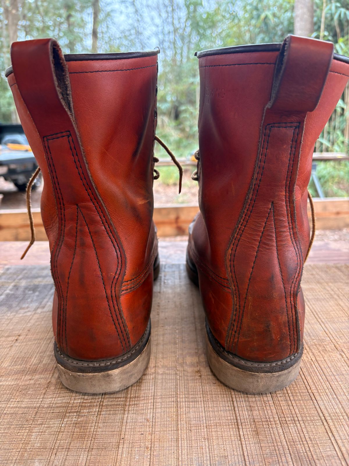 Photo by MuttBarker on February 5, 2026 of the Red Wing Irish Setter Sport Boot 877 in S.B. Foot Oro-Russet Abilene.