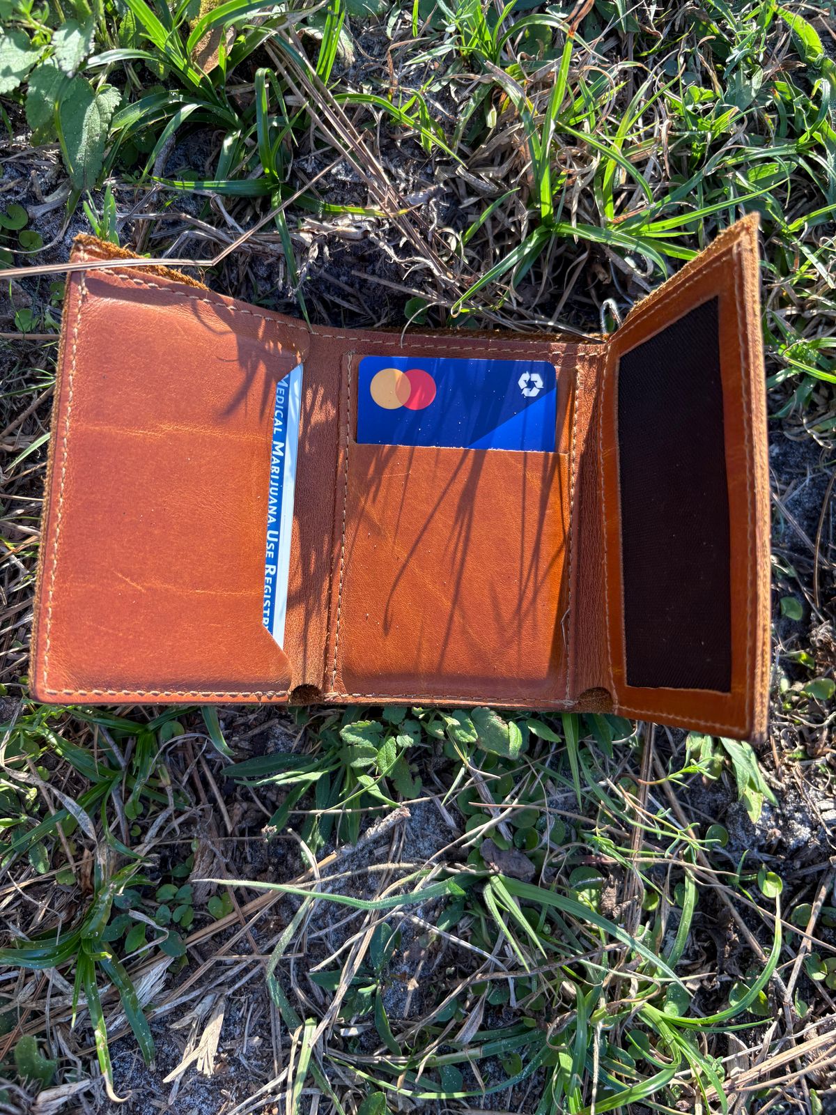 Photo by MuttBarker on March 5, 2026 of the Rodos Leather Crafts Camel Full Grain Leather Trifold Wallet in Tochigi Oil Vachetta #1 Light Brown.