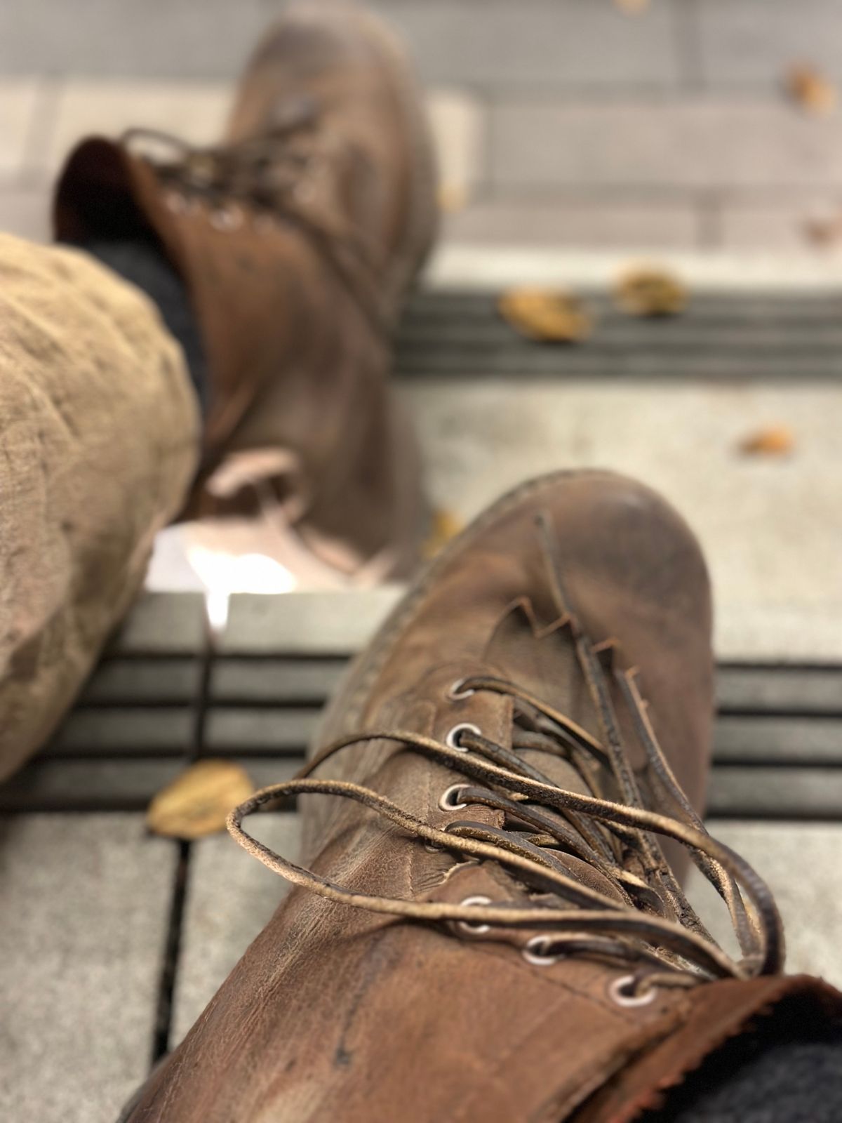 Photo by hidenseek on October 16, 2024 of the White's Semi-Dress in CF Stead Urban Brown Re-Tan Waxed Kudu.