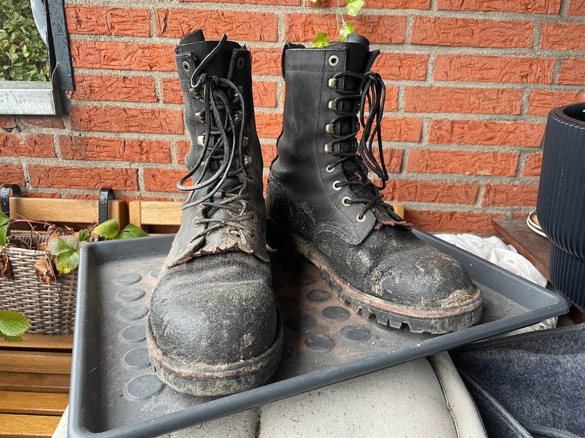 Photo by sbjweyk on October 25, 2025 of the Jim Green Rugged African Trooper in Houston Black.