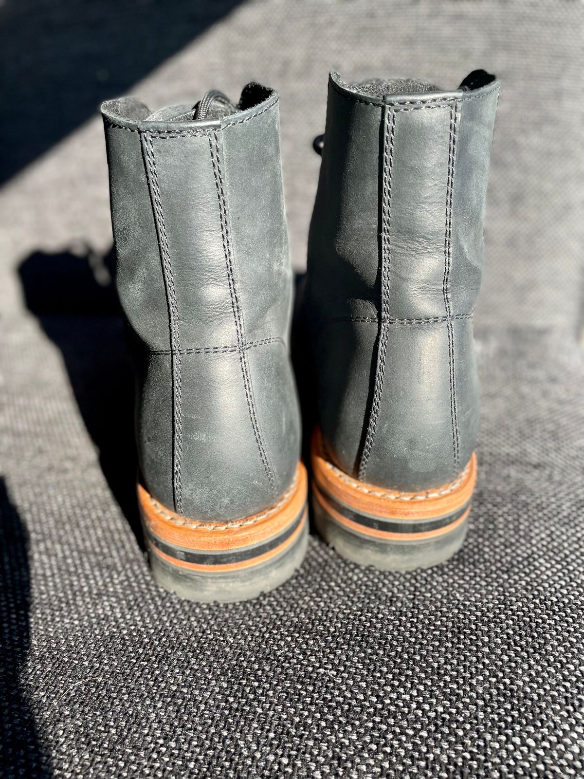 Photo by sbjweyk on November 3, 2024 of the Urban Shepherd Scout Charcoal in Waxed Portugese Calfskin.