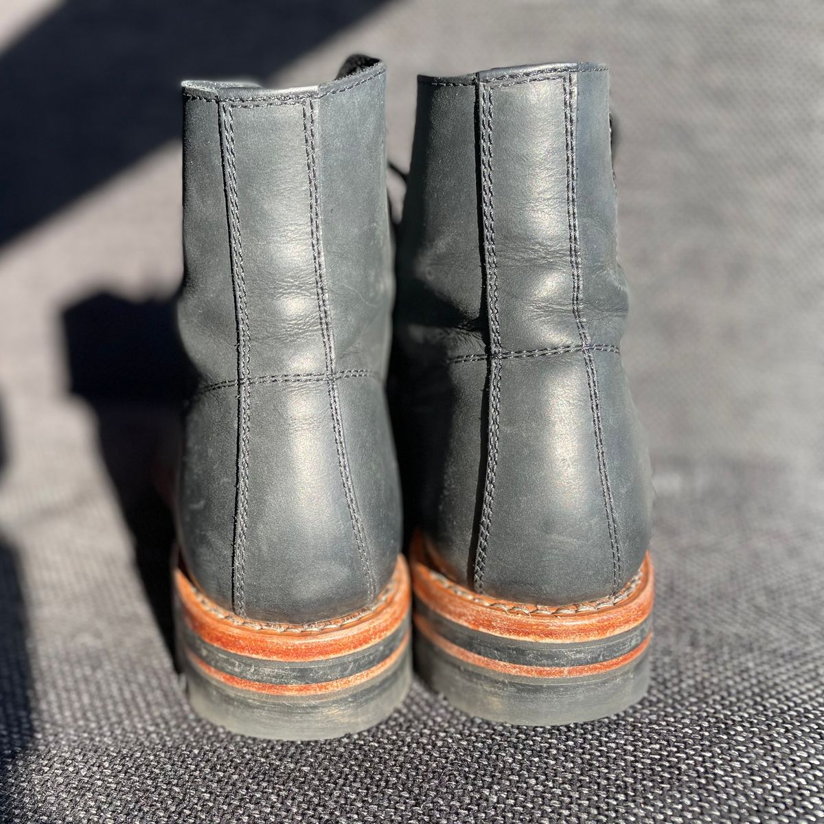 Photo by sbjweyk on February 2, 2025 of the Urban Shepherd Scout Charcoal in Waxed Portugese Calfskin.