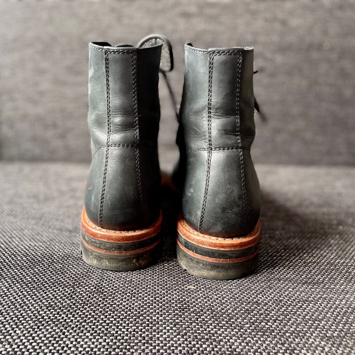 Photo by sbjweyk on March 1, 2025 of the Urban Shepherd Scout Charcoal in Waxed Portugese Calfskin.