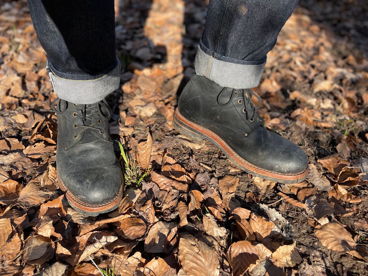 Photo by sbjweyk on March 4, 2025 of the Urban Shepherd Scout Charcoal in Waxed Portugese Calfskin.