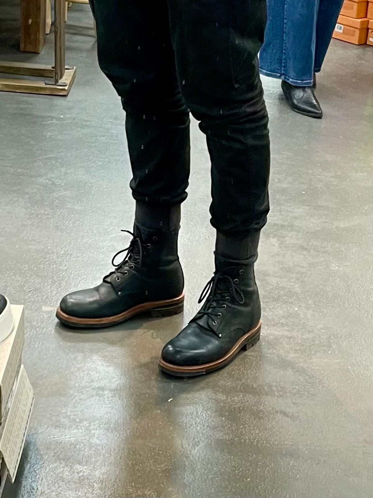Photo by sbjweyk on March 13, 2025 of the Urban Shepherd Scout Charcoal in Waxed Portugese Calfskin.