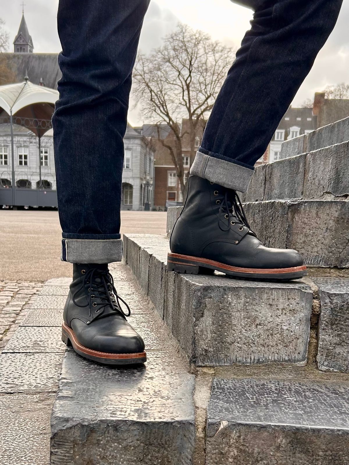 Photo by sbjweyk on March 30, 2025 of the Urban Shepherd Scout Charcoal in Waxed Portugese Calfskin.