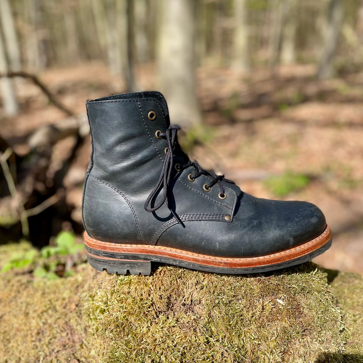 Photo by sbjweyk on April 2, 2025 of the Urban Shepherd Scout Charcoal in Waxed Portugese Calfskin.