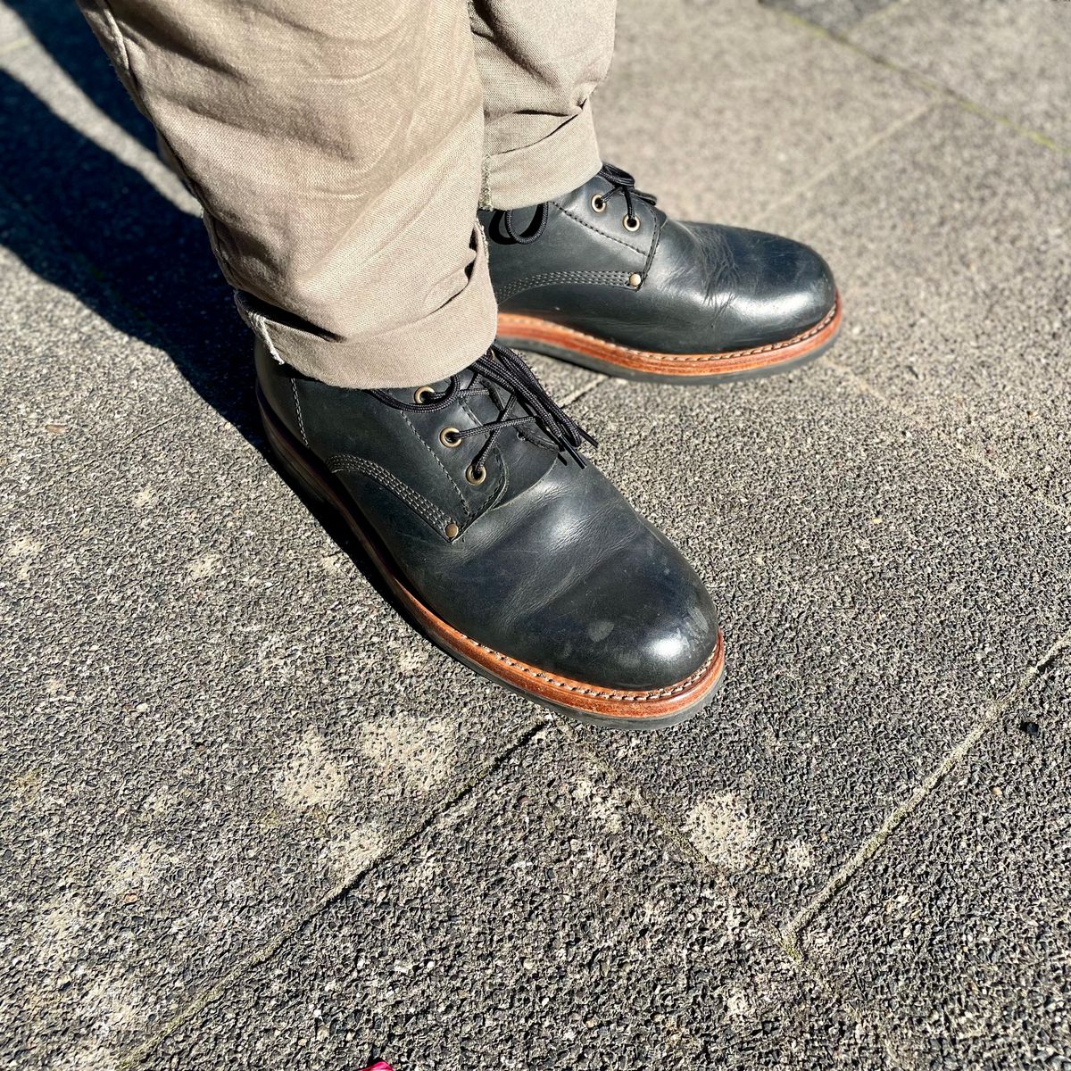 Photo by sbjweyk on September 10, 2025 of the Urban Shepherd Scout Charcoal in Waxed Portugese Calfskin.
