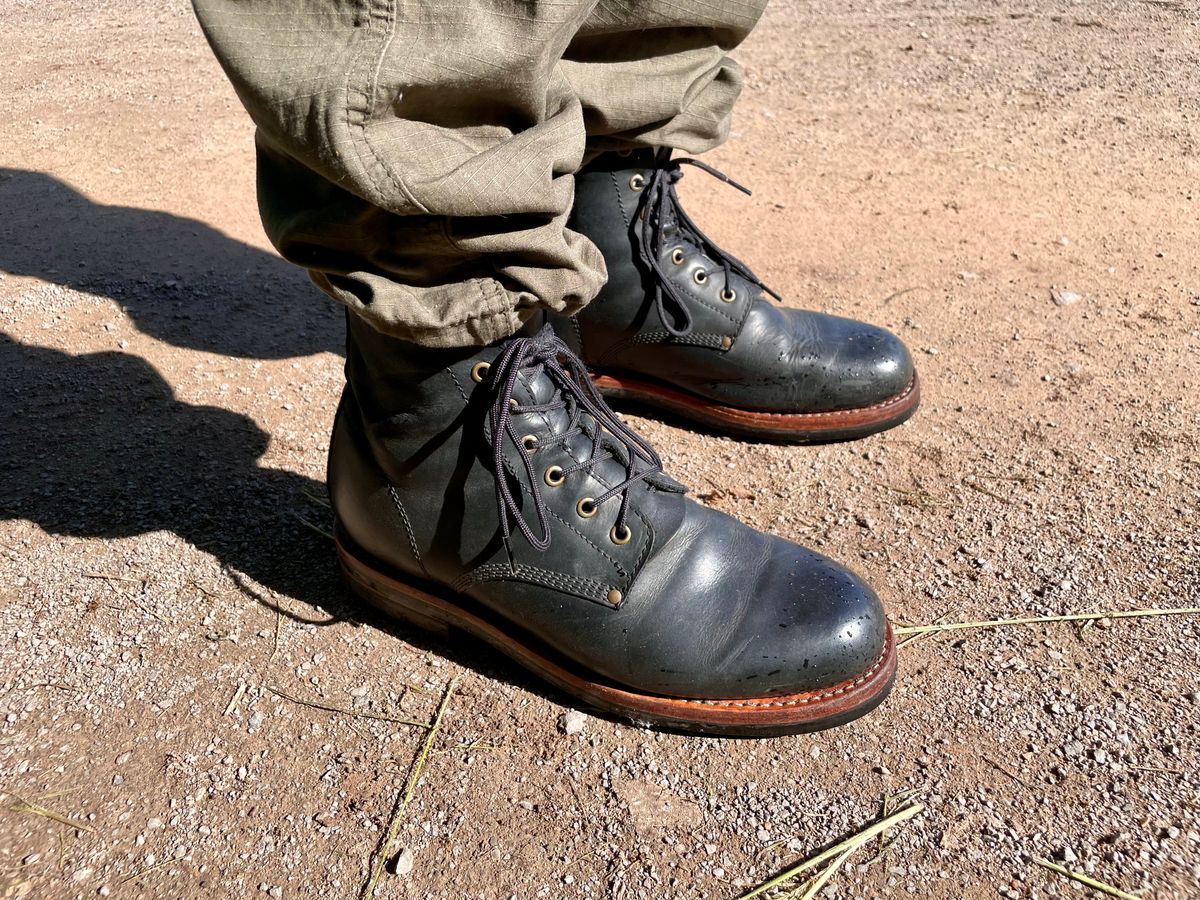 Photo by sbjweyk on May 23, 2026 of the Urban Shepherd Scout Charcoal in Waxed Portugese Calfskin.