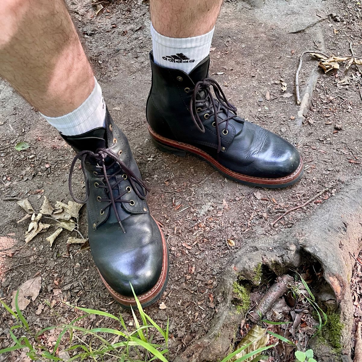 Photo by sbjweyk on July 4, 2026 of the Urban Shepherd Scout Charcoal in Waxed Portugese Calfskin.