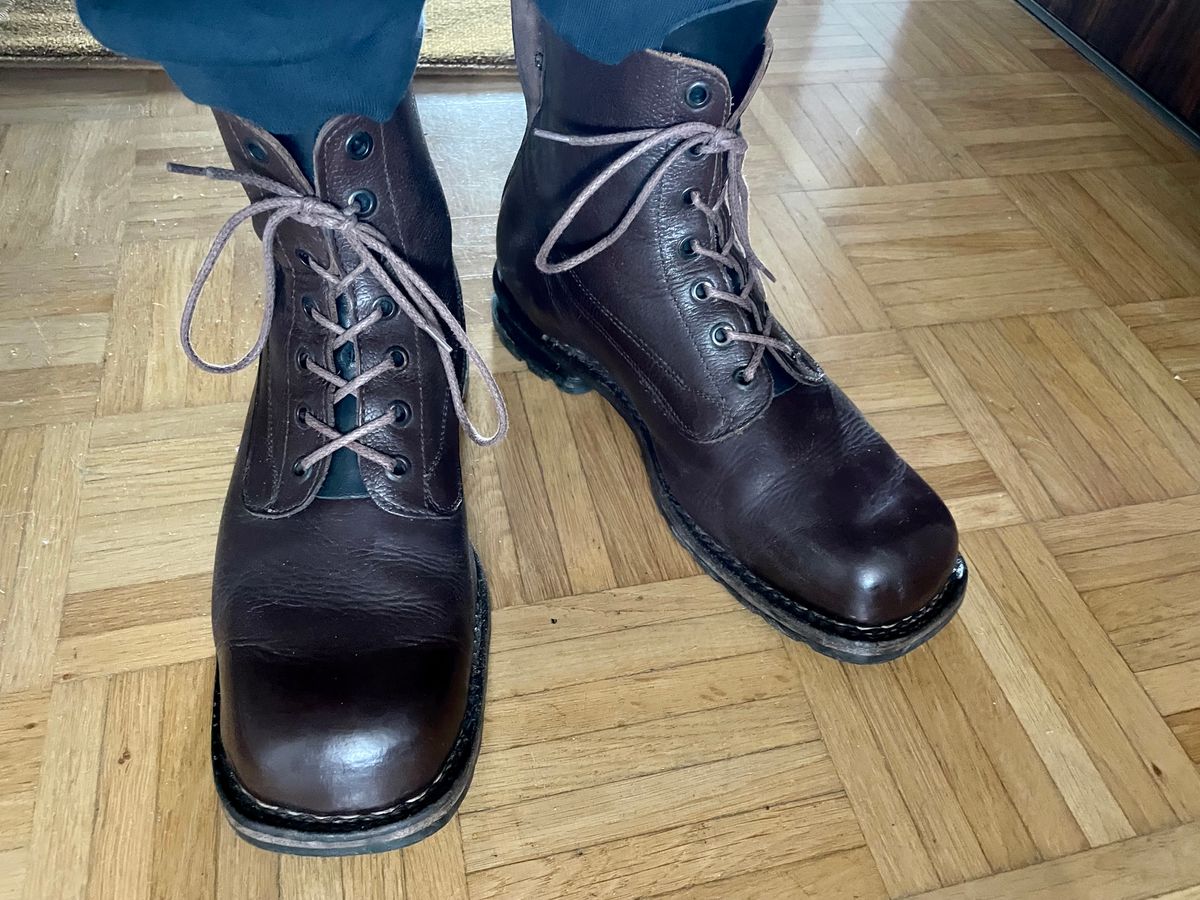 Photo by sbjweyk on March 6, 2026 of the Värnamo m59 in Unknown Leather.