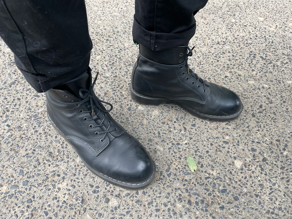 Photo by sbjweyk on September 15, 2024 of the Solovair 8 Eye Derby Boot in Black Greasy.