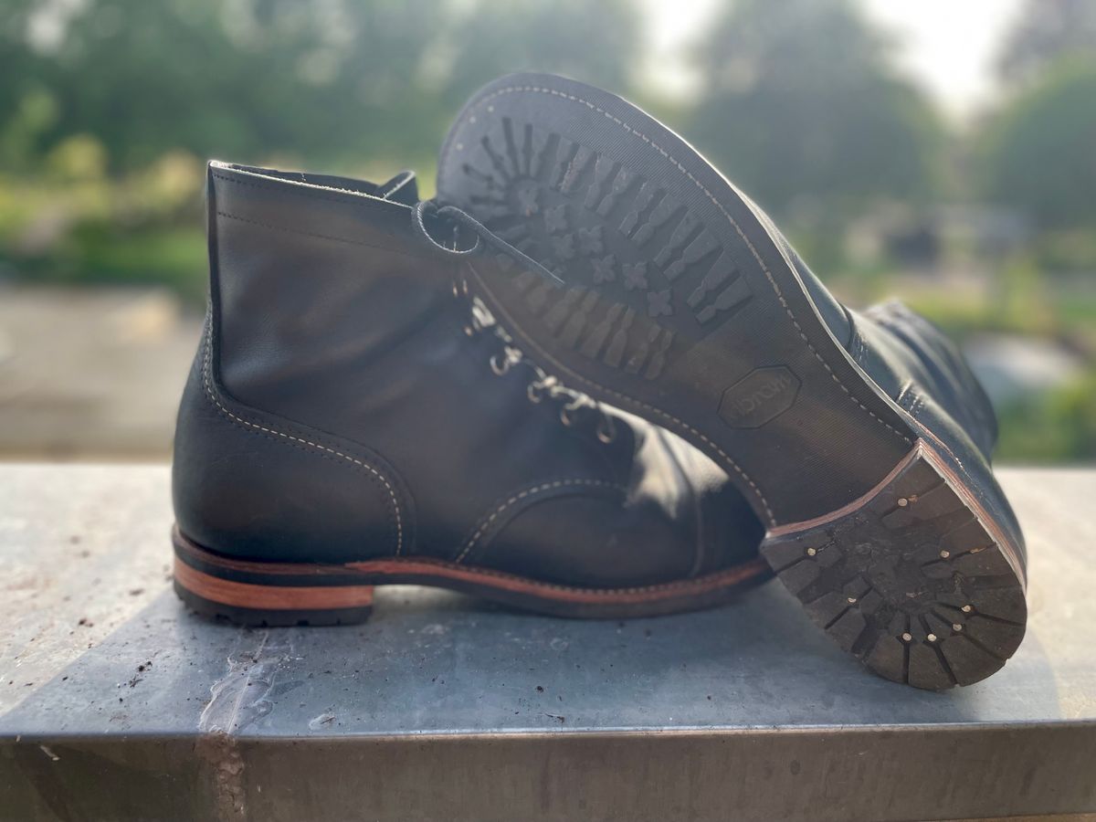 Photo by sbjweyk on June 14, 2025 of the Red Wing Iron Ranger in S.B. Foot Black Harness.