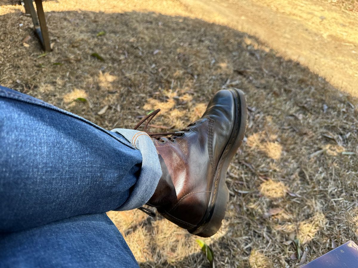 Photo by stinkypatina on March 23, 2024 of the Dr. Martens 939 Ben in Dark Brown Crazy Horse.