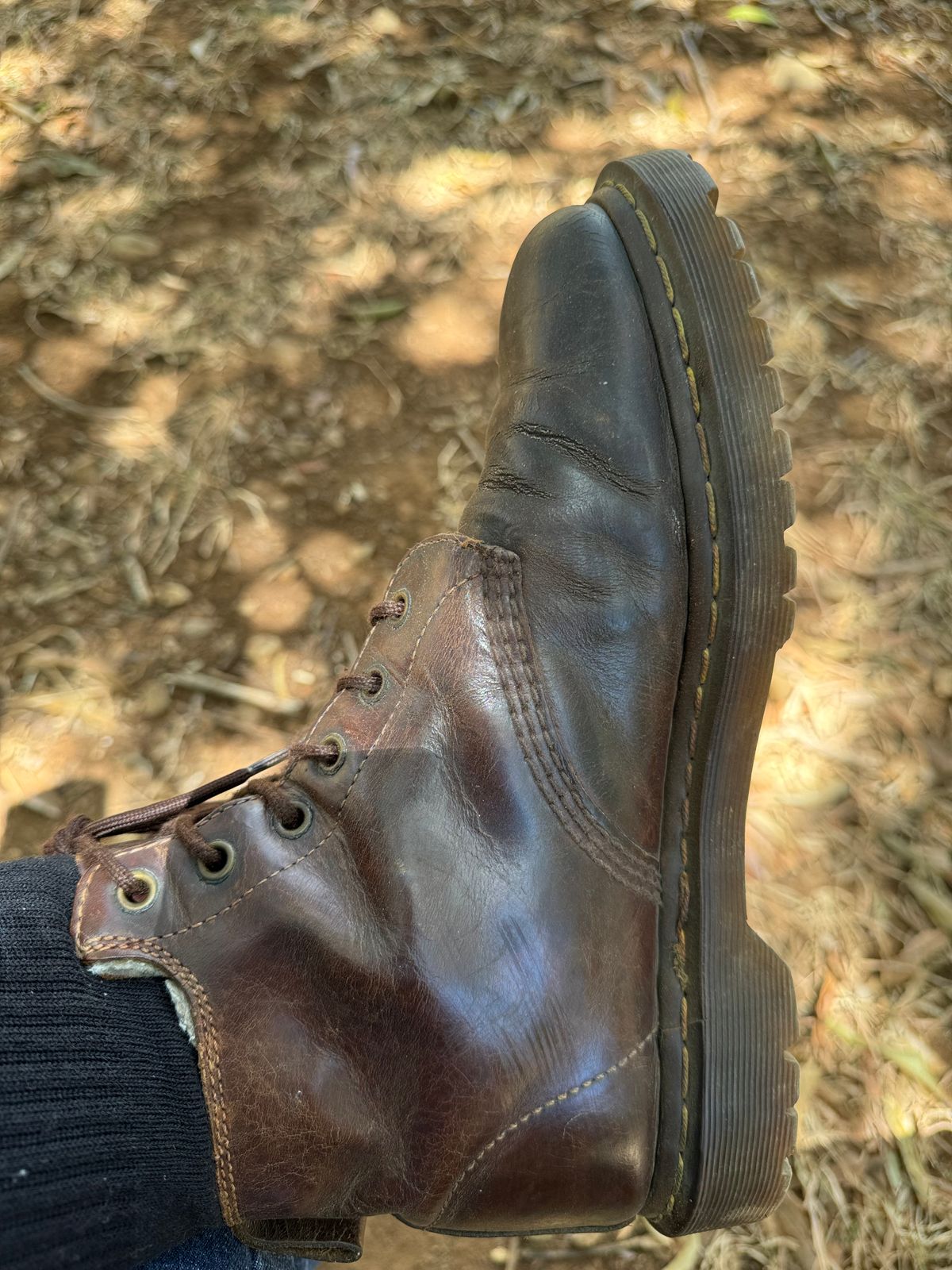 Photo by stinkypatina on March 23, 2024 of the Dr. Martens 939 Ben in Dark Brown Crazy Horse.